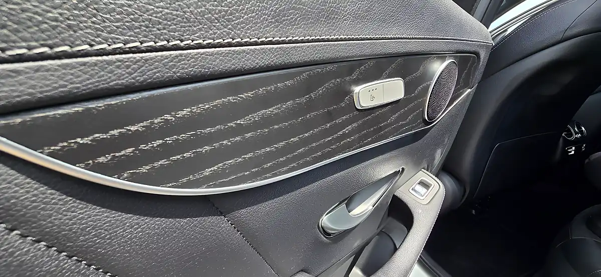 Used 2020 Mercedes-Benz Glc AMG Line (premium Plus) Coupe White - Interior and Exterior details 17