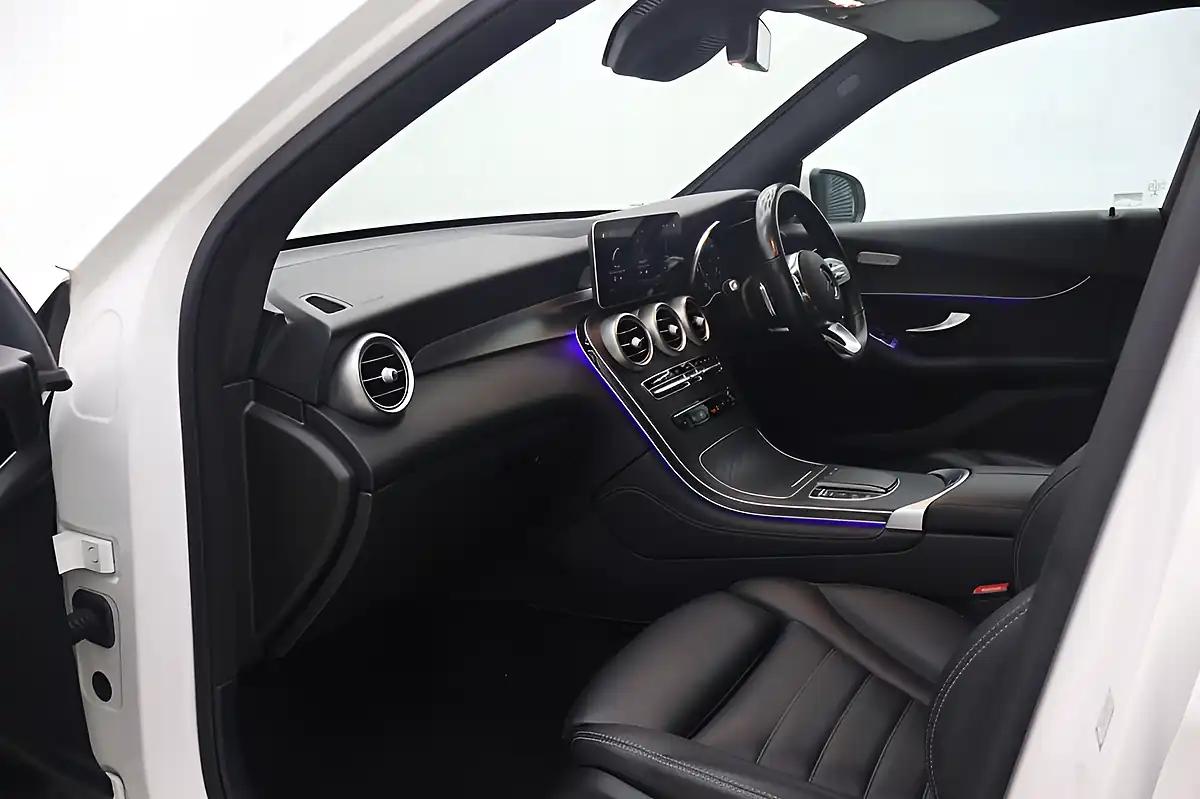 Used 2020 Mercedes-Benz Glc AMG Line (premium) White - Interior and Exterior details 12