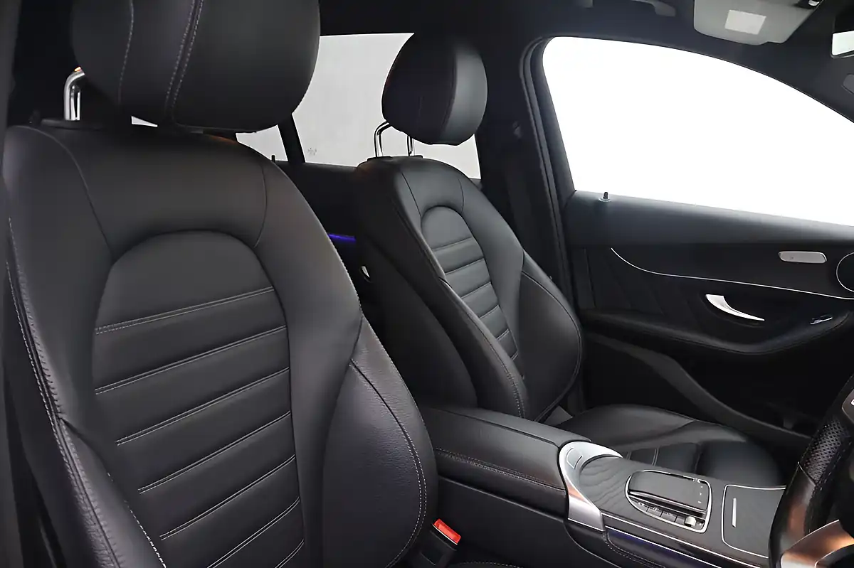 Used 2020 Mercedes-Benz Glc AMG Line (premium) White - Interior and Exterior details 13