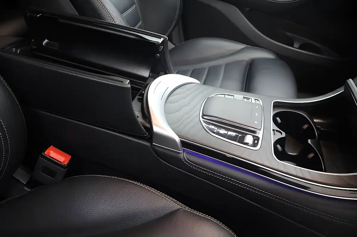 Used 2020 Mercedes-Benz Glc AMG Line (premium) White - Interior and Exterior details 14