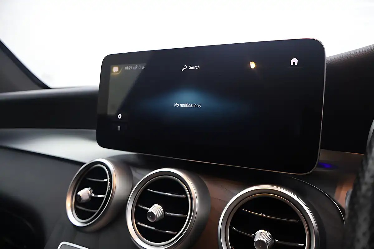 Used 2020 Mercedes-Benz Glc AMG Line (premium) White - Interior and Exterior details 20