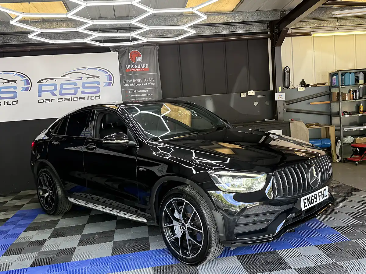 Used 2020 Mercedes-Benz Glc AMG Premium Black - Interior and Exterior details 16