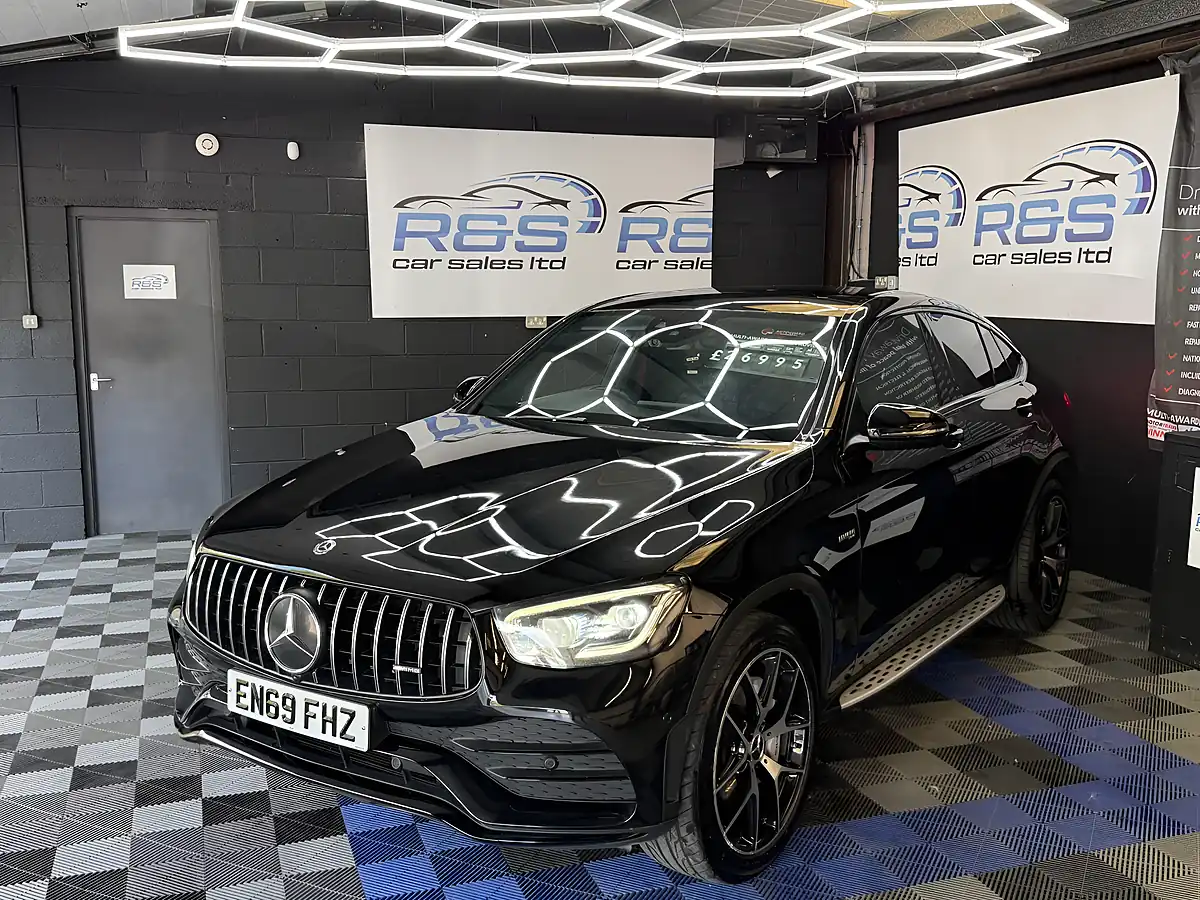 Used 2020 Mercedes-Benz Glc AMG Premium Black - Interior and Exterior details 17