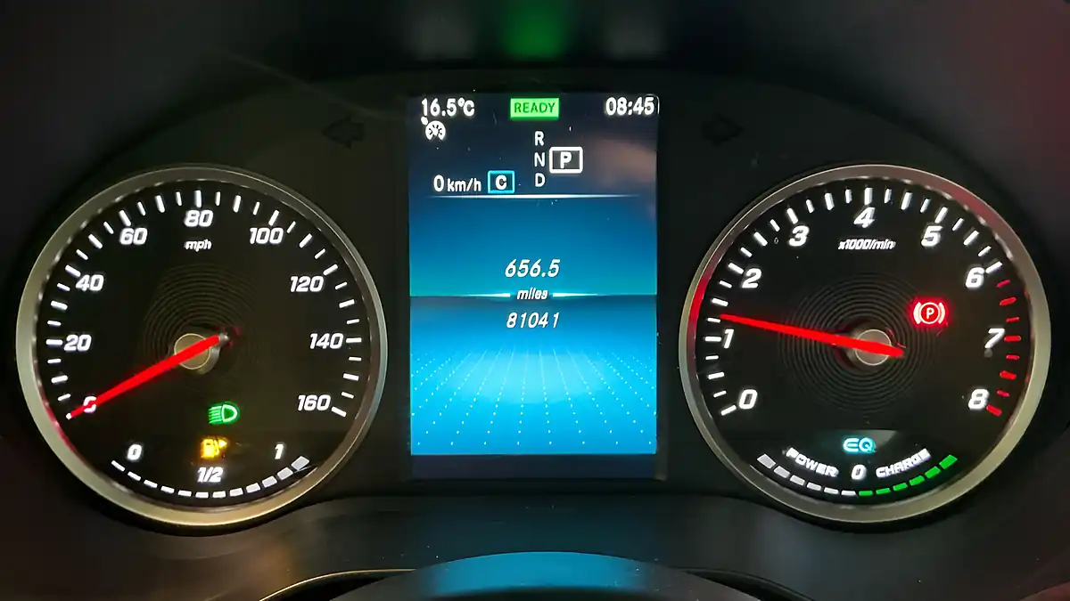 Used 2020 Mercedes-Benz Glc Sport Grey - Interior and Exterior details 9