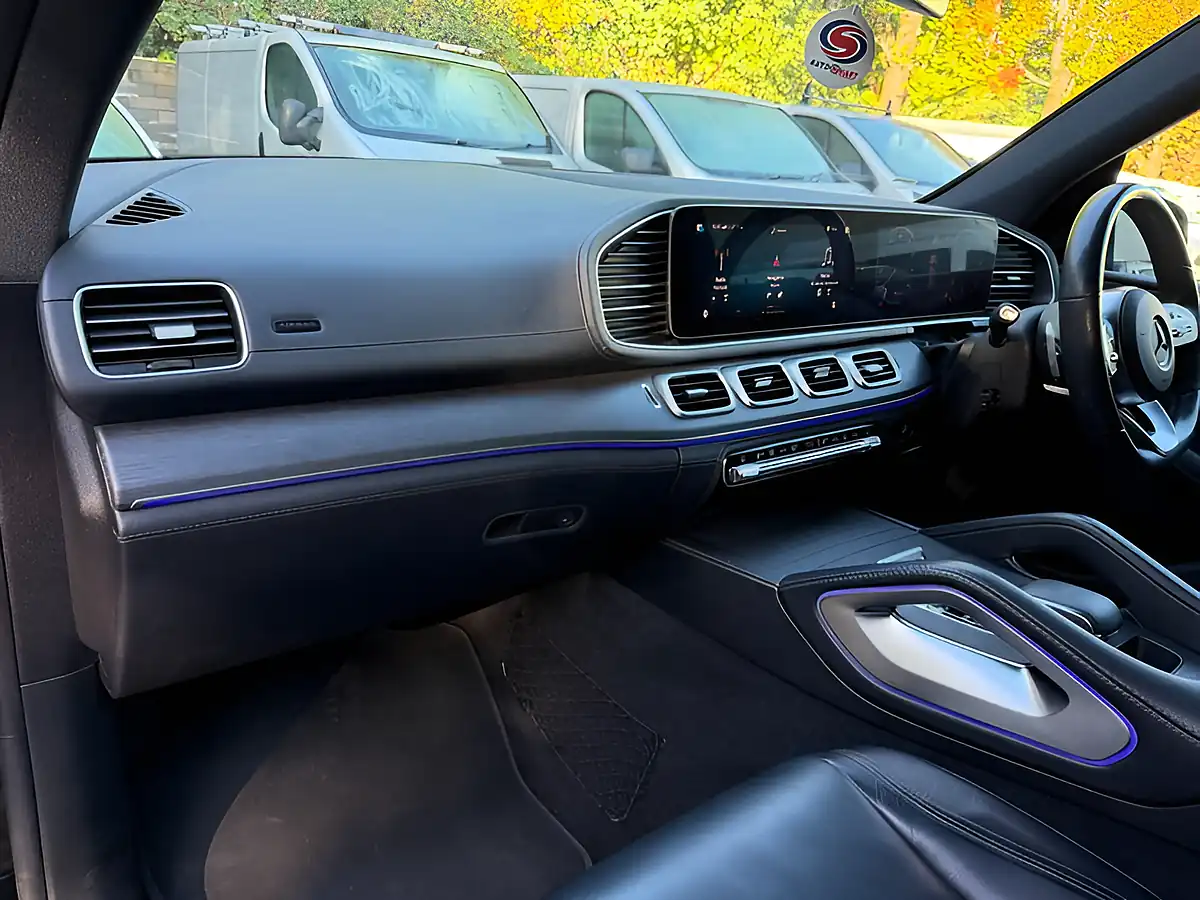 Used 2020 Mercedes-Benz Gle AMG Line (premium) Black - Interior and Exterior details 13