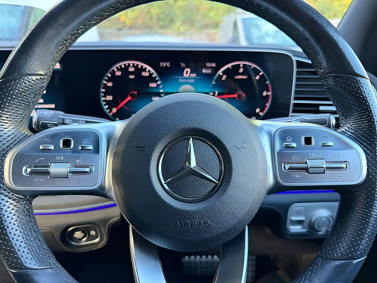 Used 2020 Mercedes-Benz Gle AMG Line (premium) Black - Interior and Exterior details 18