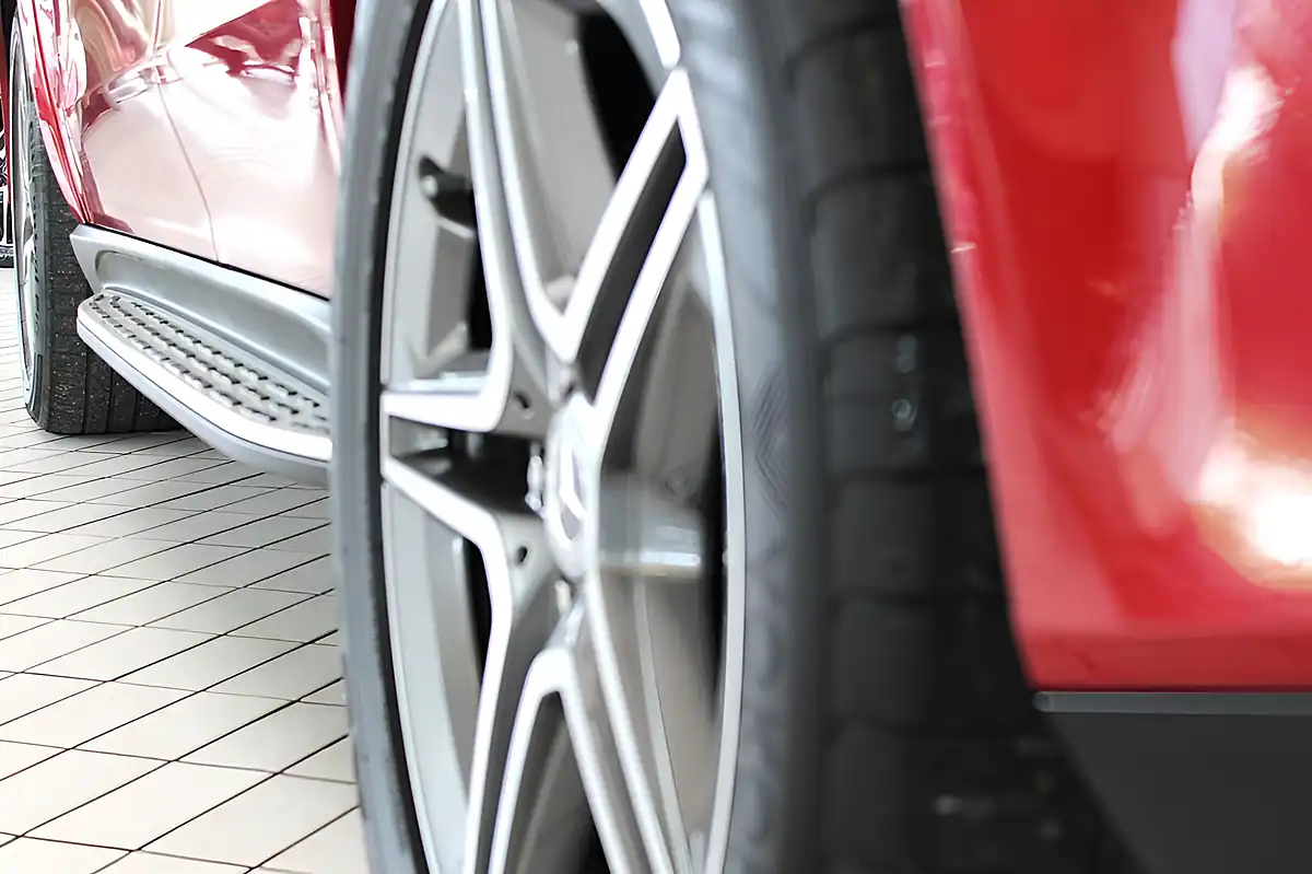 Used 2020 Mercedes-Benz Gle AMG Line (premium Plus) Hyacinth Red Bright - Interior and Exterior details 19