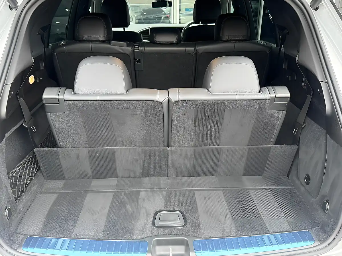 Used 2020 Mercedes-Benz Gle AMG Line (premium) Silver - Interior and Exterior details 17