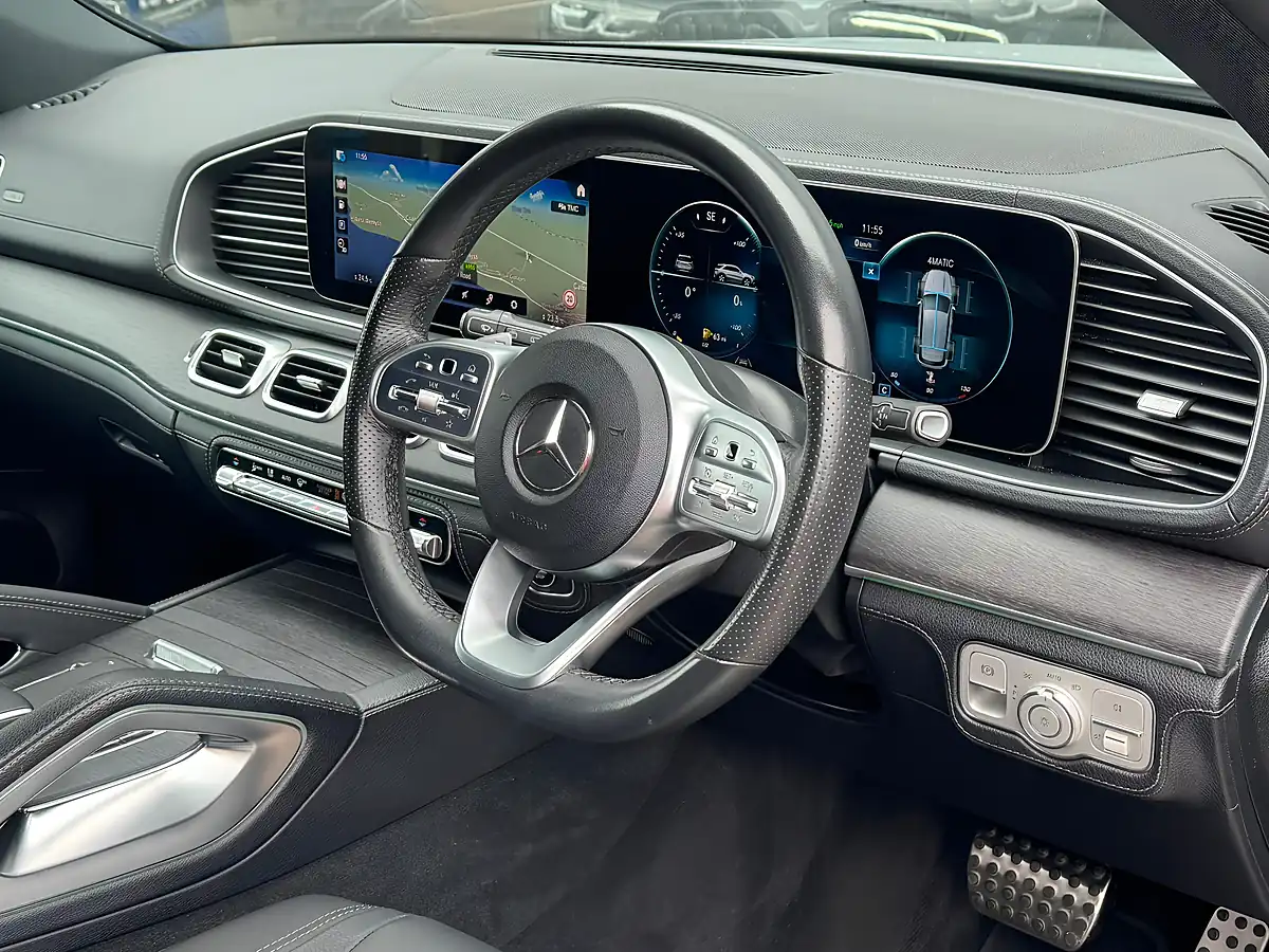 Used 2020 Mercedes-Benz Gle AMG Line (premium) Silver - Interior and Exterior details 20