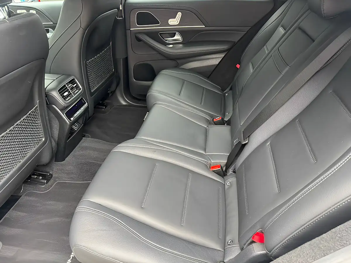 Used 2020 Mercedes-Benz Gle AMG Line (premium) Silver - Interior and Exterior details 8