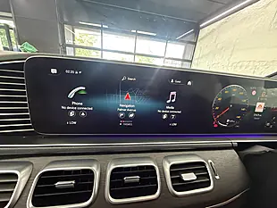 Used 2020 Mercedes-Benz Gle AMG Line White - Interior and Exterior details 13