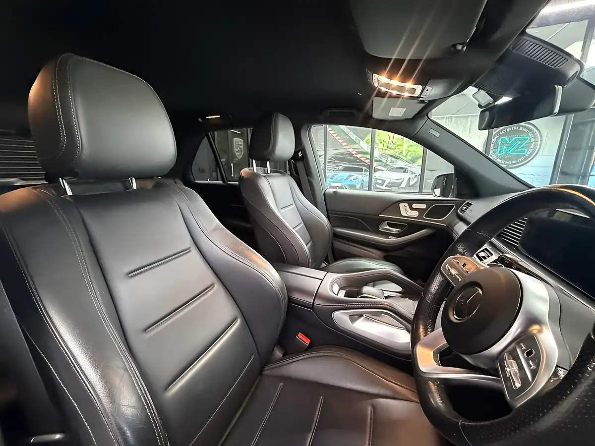 Used 2020 Mercedes-Benz Gle AMG Line White - Interior and Exterior details 18