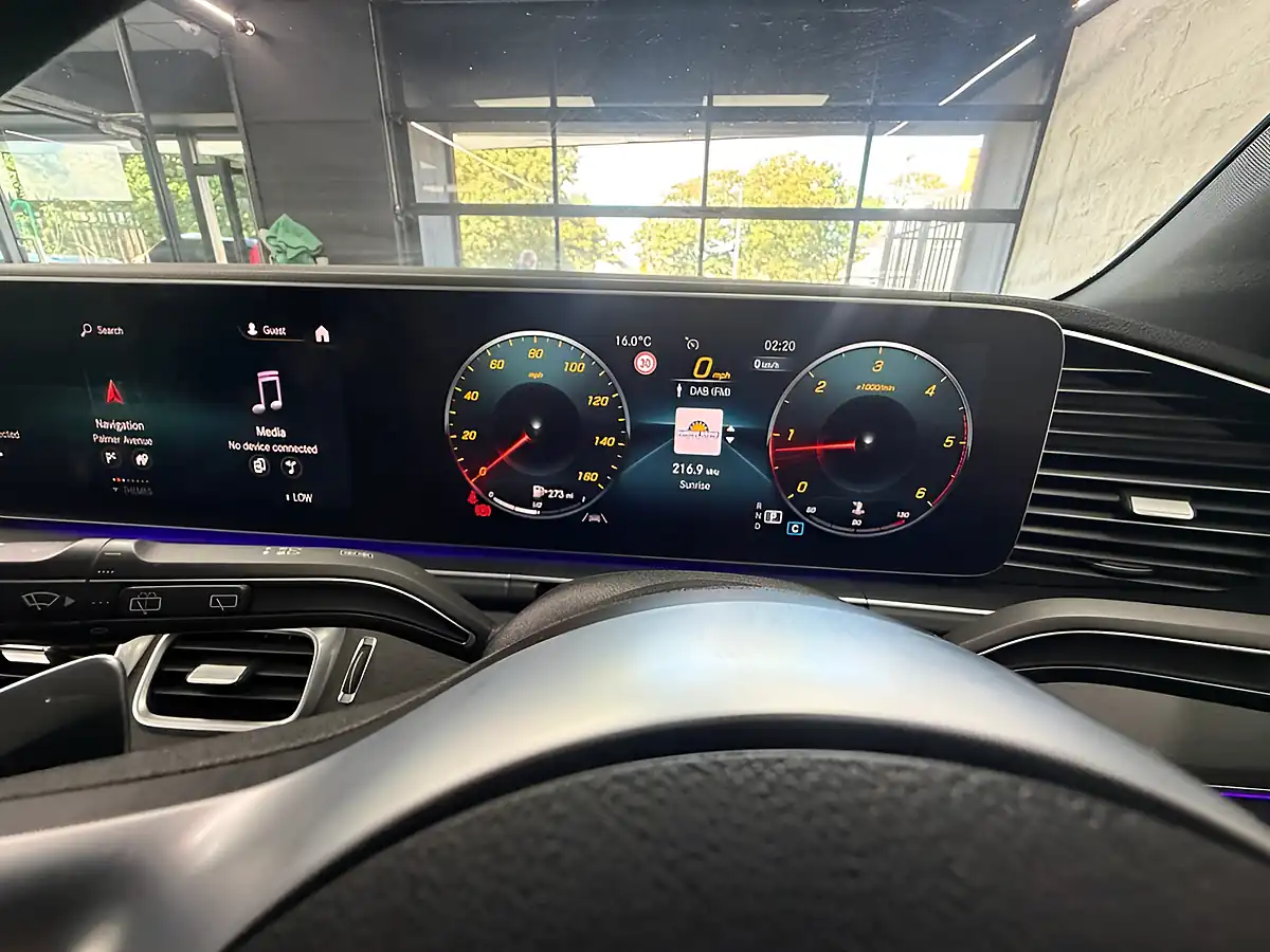 Used 2020 Mercedes-Benz Gle AMG Line White - Interior and Exterior details 20