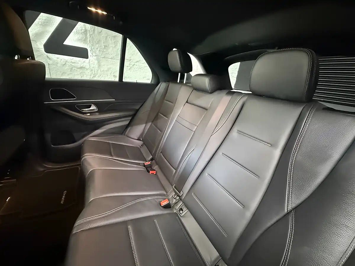 Used 2020 Mercedes-Benz Gle AMG Line White - Interior and Exterior details 5