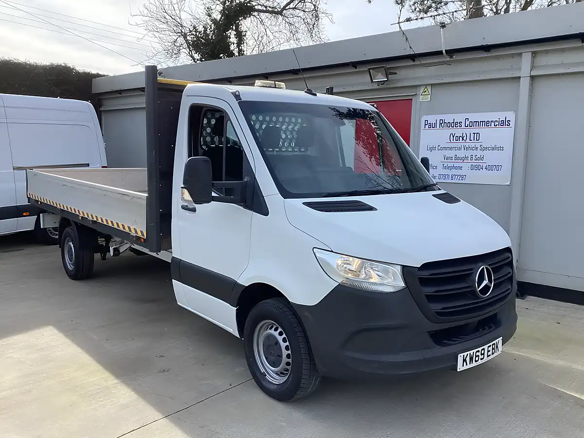 Used 2020 Mercedes-Benz Sprinter Drop Side Pick Up Lwb White - Interior and Exterior details 3