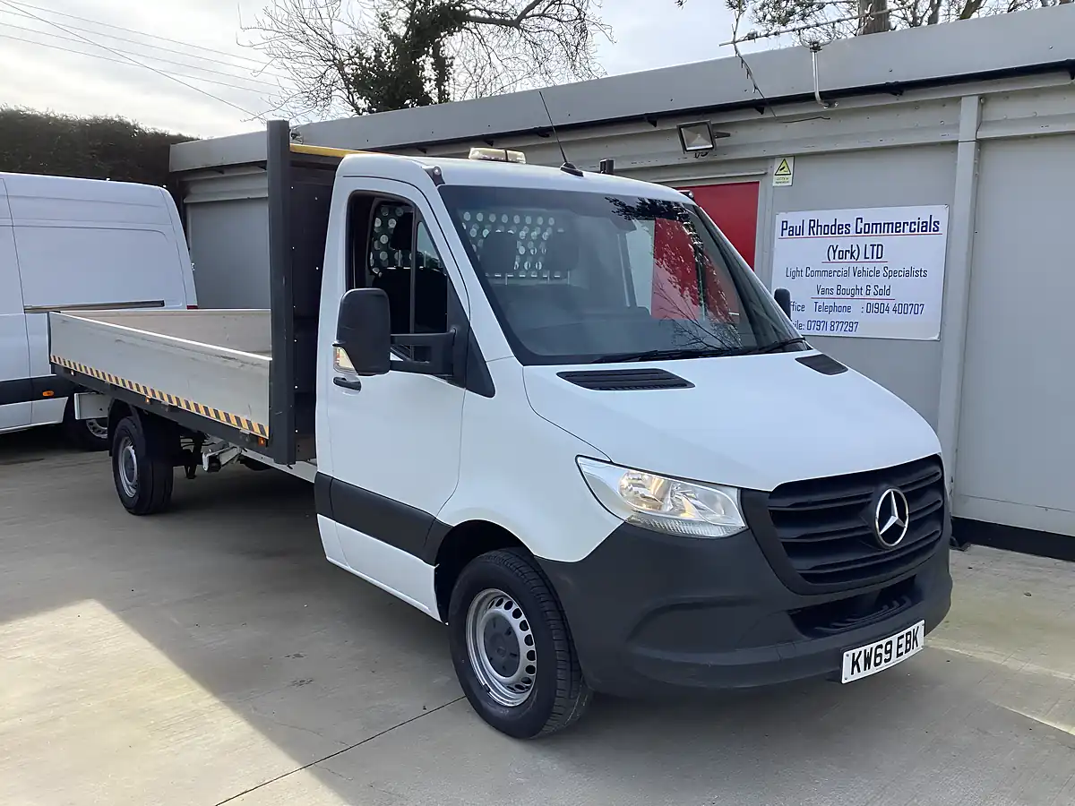 Used 2020 Mercedes-Benz Sprinter Drop Side Pick Up Lwb White - Interior and Exterior details 6