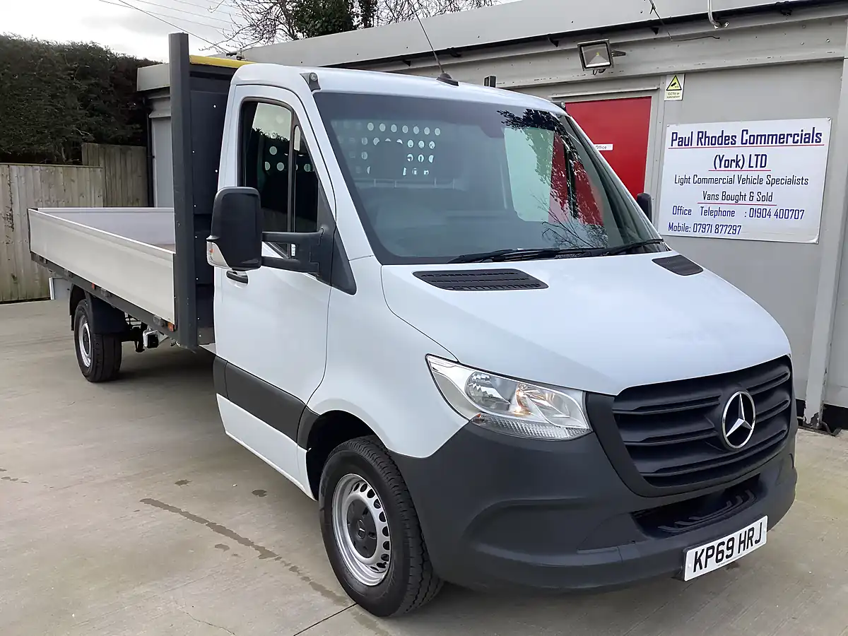 Used 2020 Mercedes-Benz Sprinter Drop-Side Pick-Up White - Interior and Exterior details 3