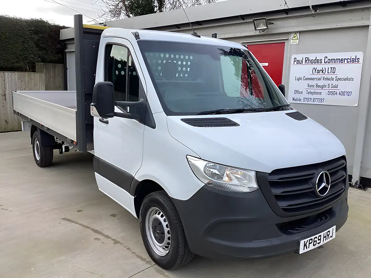 Used 2020 Mercedes-Benz Sprinter Drop-Side Pick-Up White - Interior and Exterior details 5