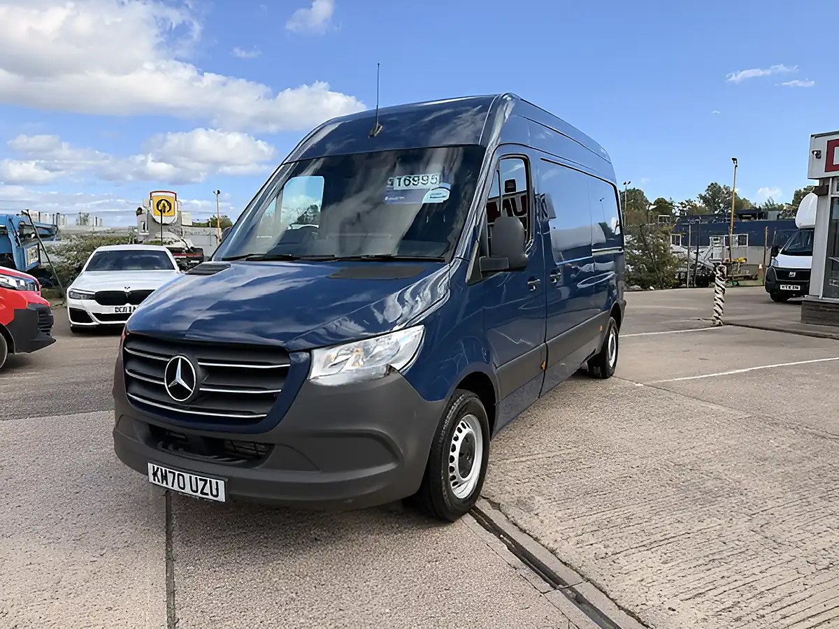 Used 2020 Mercedes-Benz Sprinter L2 H2 Mwb High Roof Blue - Interior and Exterior details 11