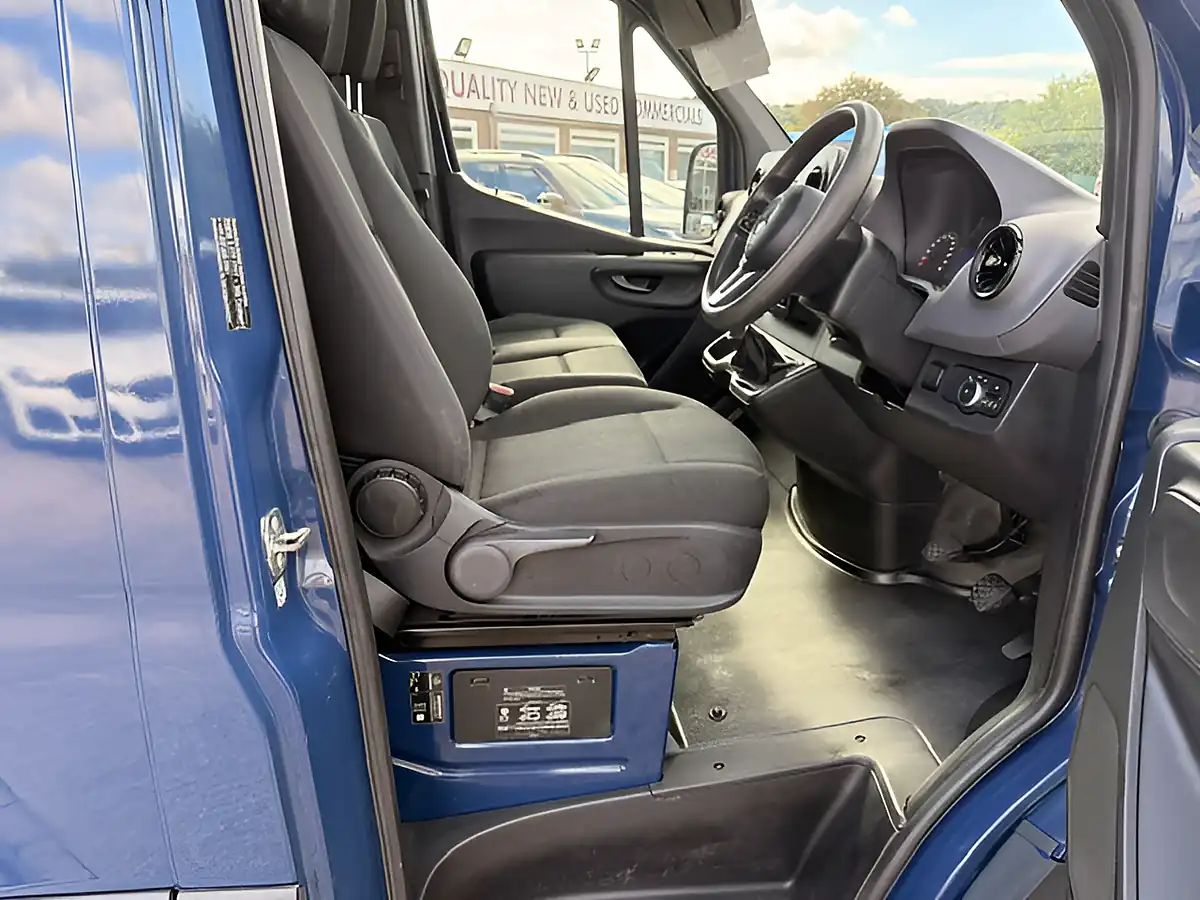 Used 2020 Mercedes-Benz Sprinter L2 H2 Mwb High Roof Blue - Interior and Exterior details 14
