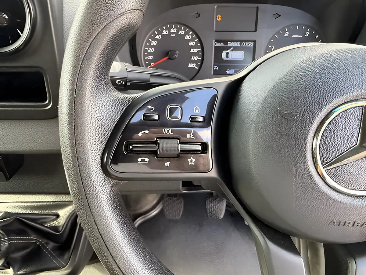 Used 2020 Mercedes-Benz Sprinter L2 H2 Mwb High Roof Blue - Interior and Exterior details 17