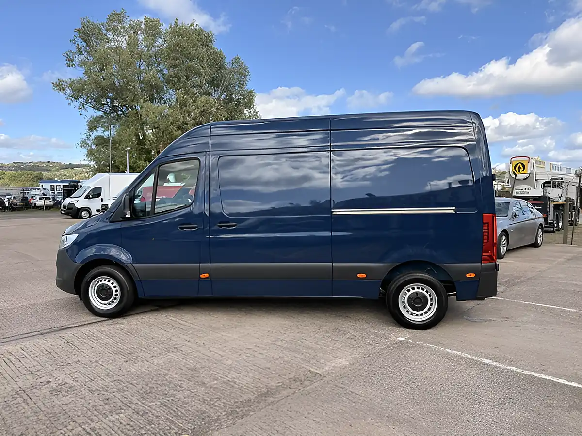 Used 2020 Mercedes-Benz Sprinter L2 H2 Mwb High Roof Blue - Interior and Exterior details 8