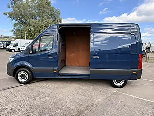 Used 2020 Mercedes-Benz Sprinter L2 H2 Mwb High Roof Blue - Interior and Exterior details 9
