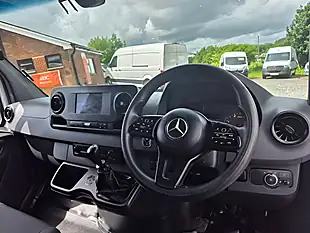 Used 2020 Mercedes-Benz Sprinter Luton Box L2 White - Interior and Exterior details 11