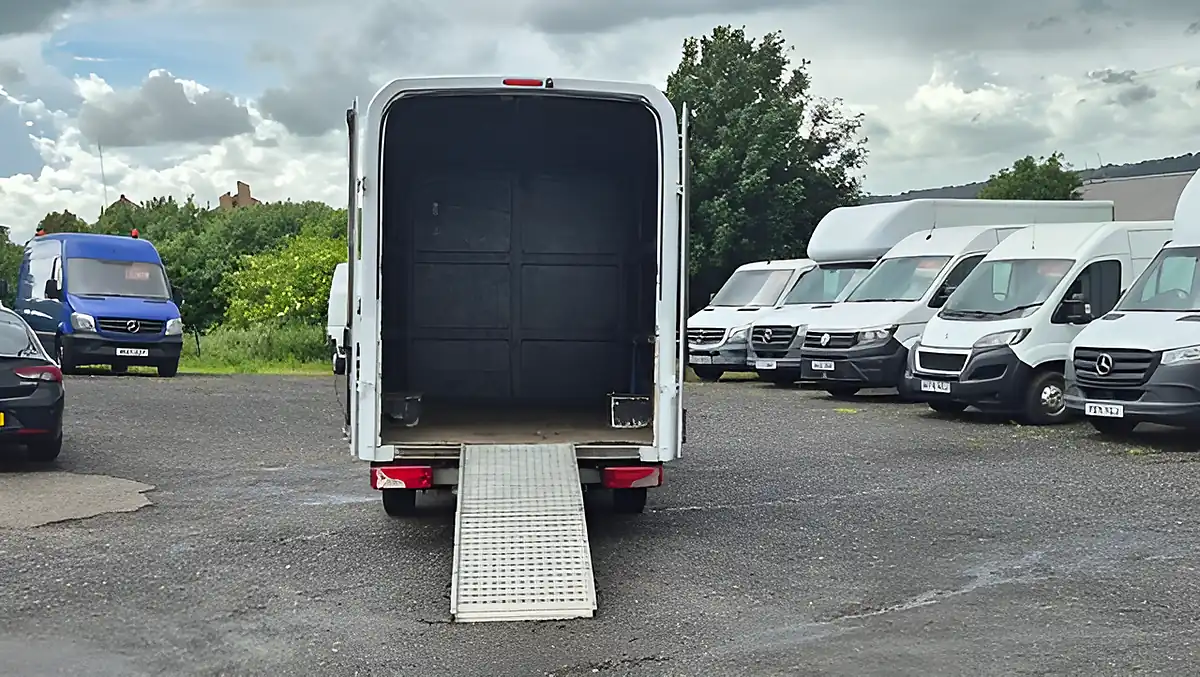 Used 2020 Mercedes-Benz Sprinter Luton Box L2 White - Interior and Exterior details 12
