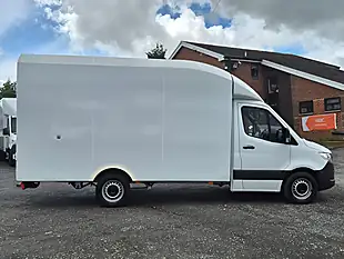 Used 2020 Mercedes-Benz Sprinter Luton Box L2 White - Interior and Exterior details 4