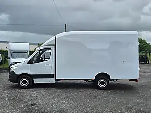 Used 2020 Mercedes-Benz Sprinter Luton Box L2 White - Interior and Exterior details 5