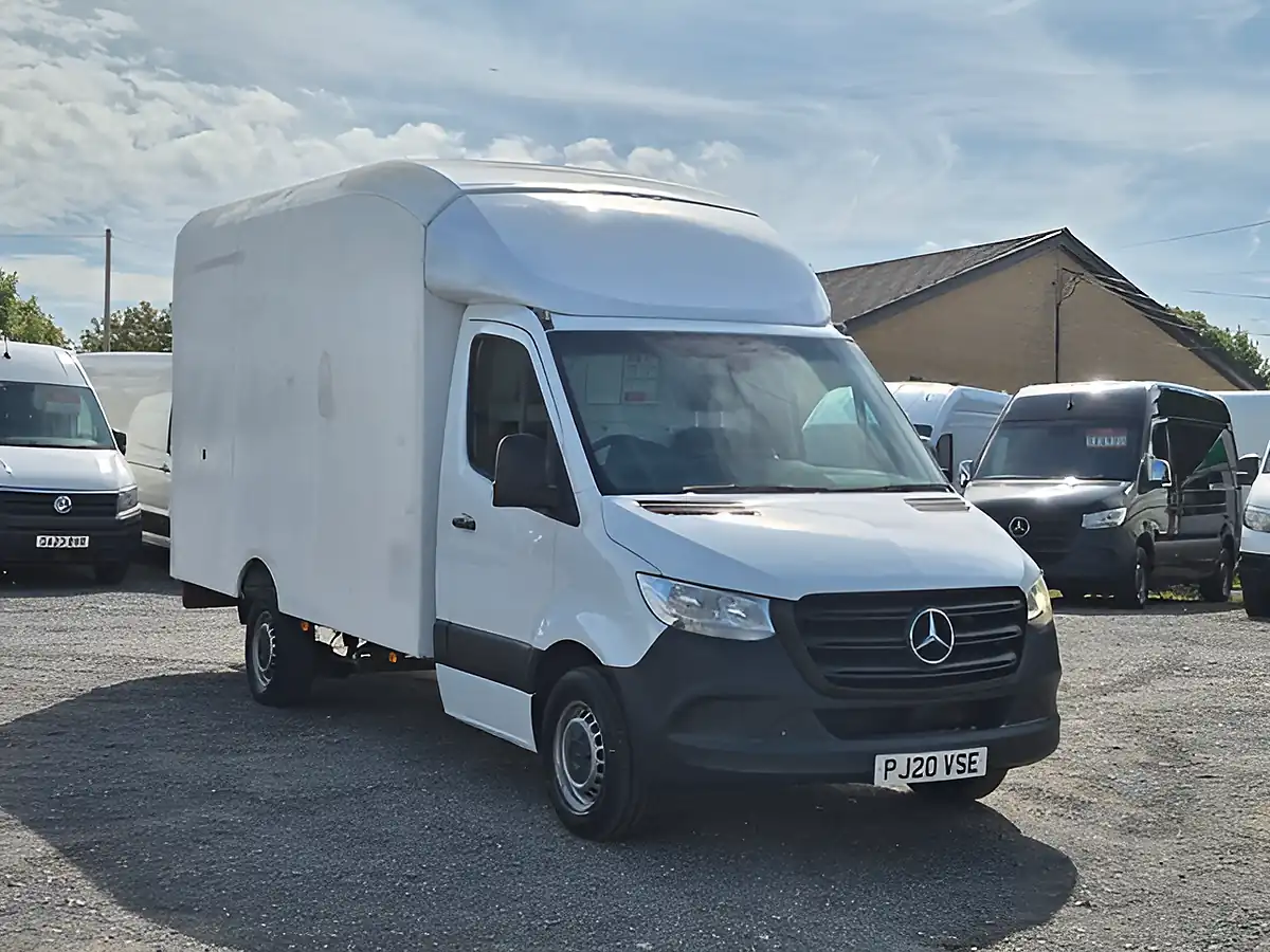 Used 2020 Mercedes-Benz Sprinter Luton Box L2 White - Interior and Exterior details 2