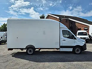 Used 2020 Mercedes-Benz Sprinter Luton Box L2 White - Interior and Exterior details 4