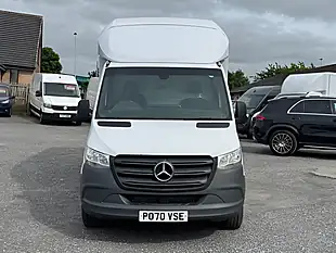 Used 2020 Mercedes-Benz Sprinter Luton Box White - Interior and Exterior details 10