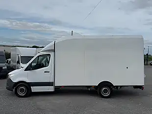 Used 2020 Mercedes-Benz Sprinter Luton Box White - Interior and Exterior details 5