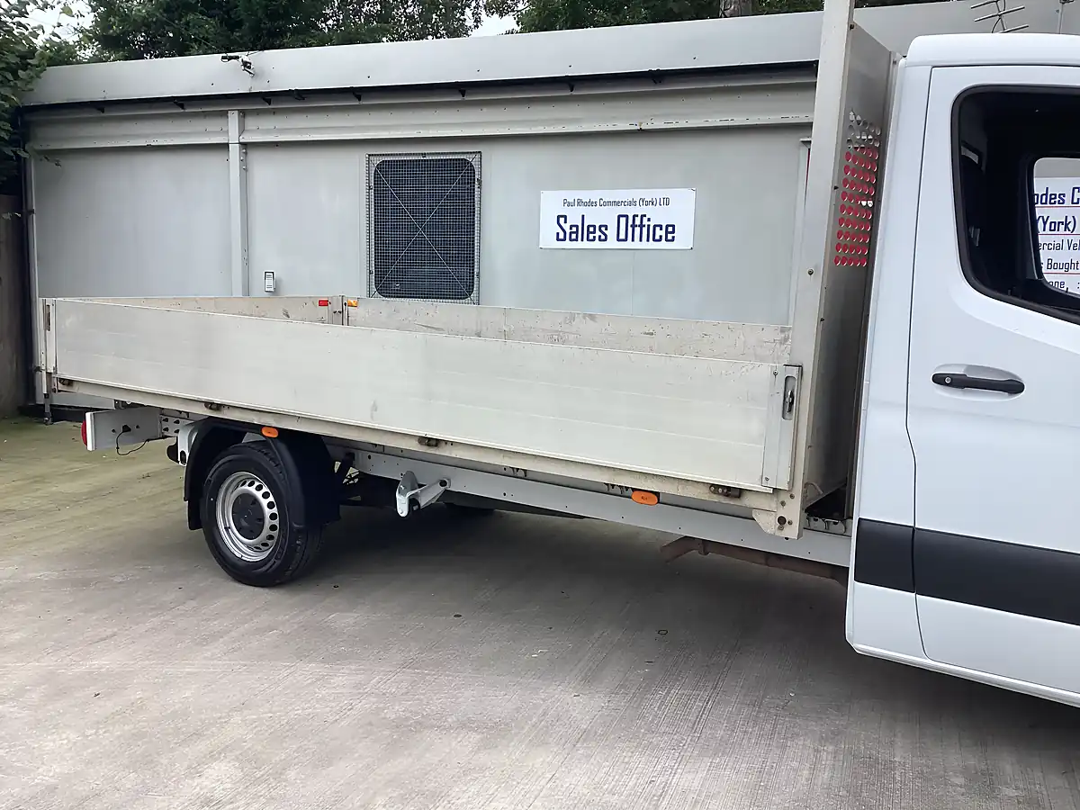 Used 2020 Mercedes-Benz Sprinter Lwb Drop-Side White - Interior and Exterior details 9
