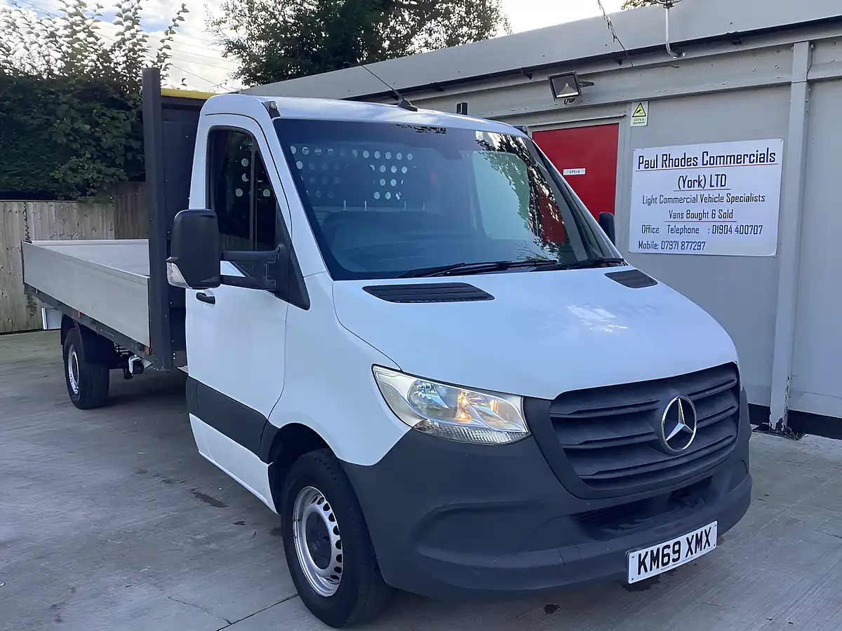 Used 2020 Mercedes-Benz Sprinter Lwb Drop-Side White - Interior and Exterior details 5