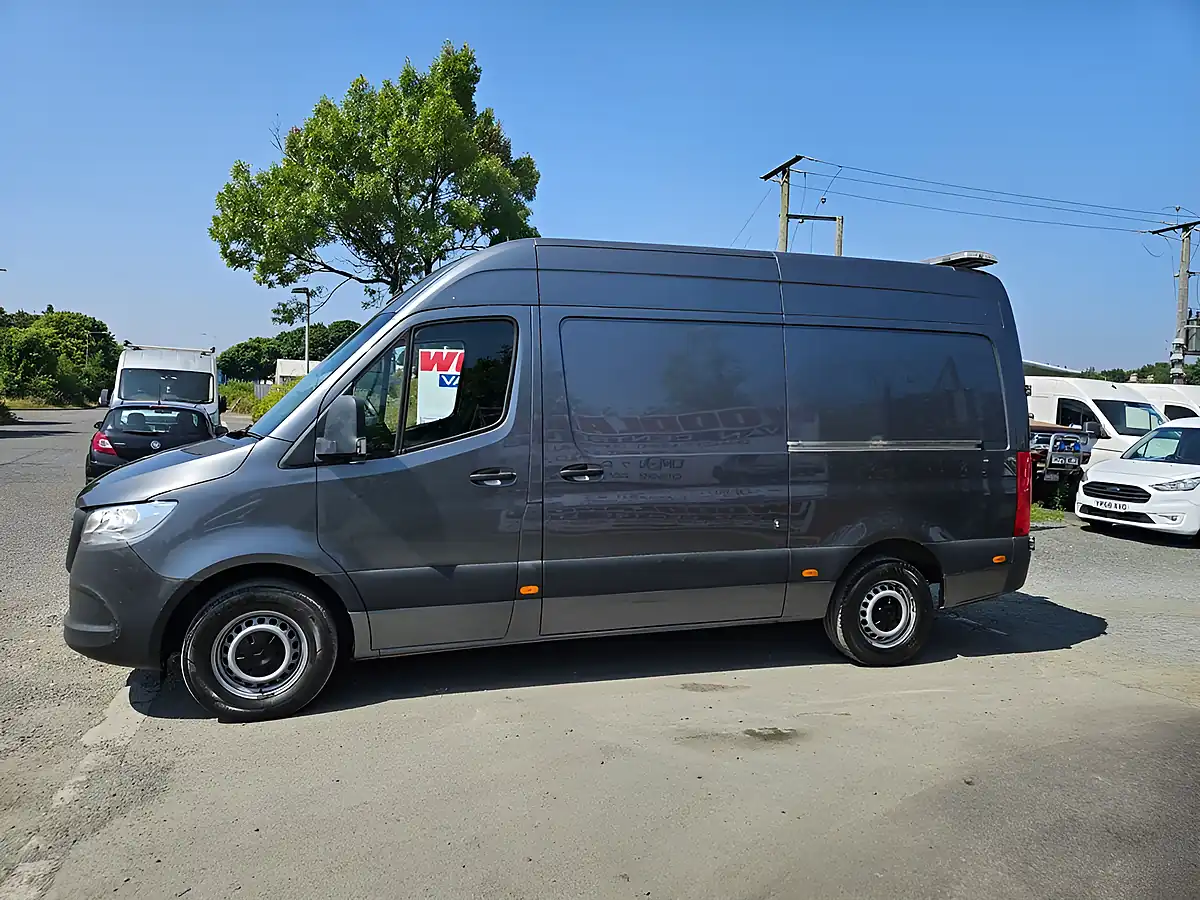 Used 2020 Mercedes-Benz Sprinter Mwb Grey - Interior and Exterior details 5