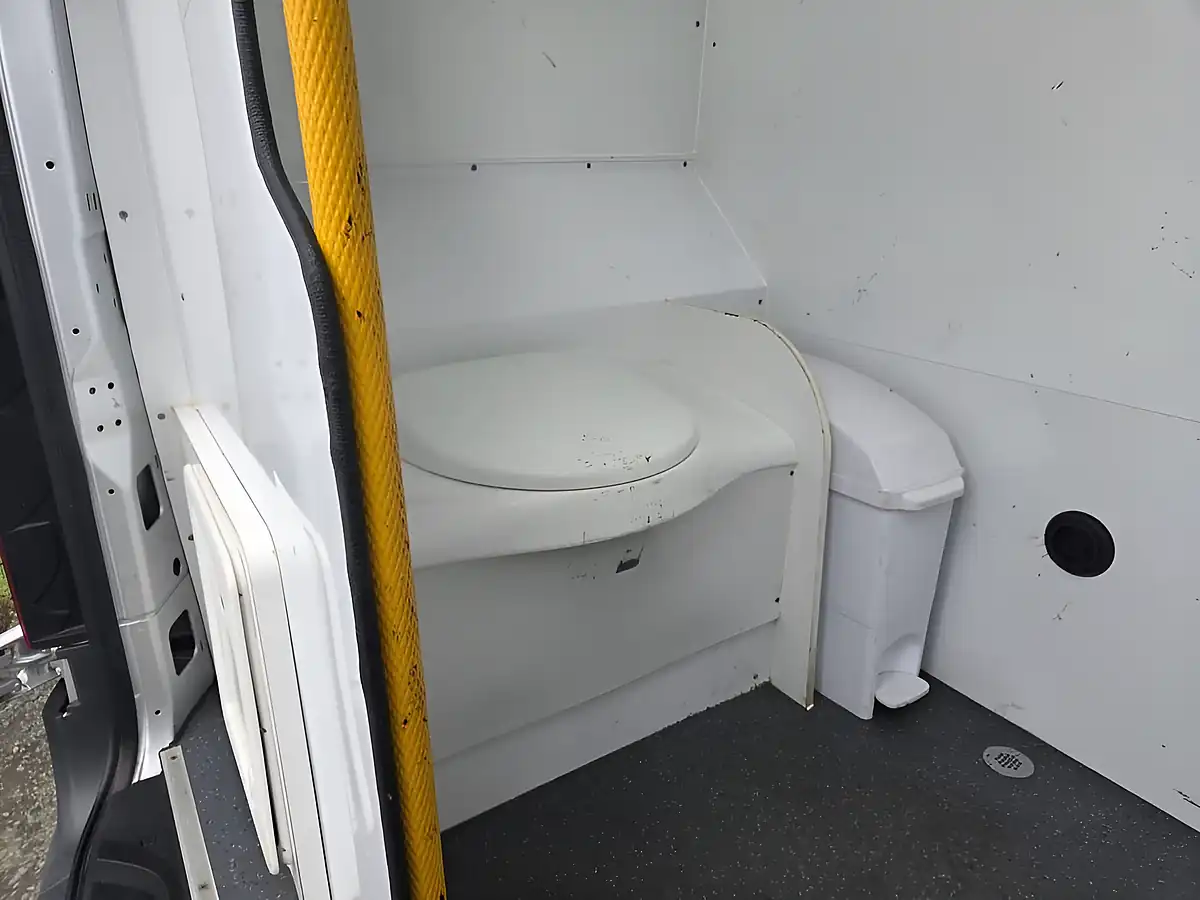 Used 2020 Mercedes-Benz Sprinter Progressive Silver - Interior and Exterior details 10