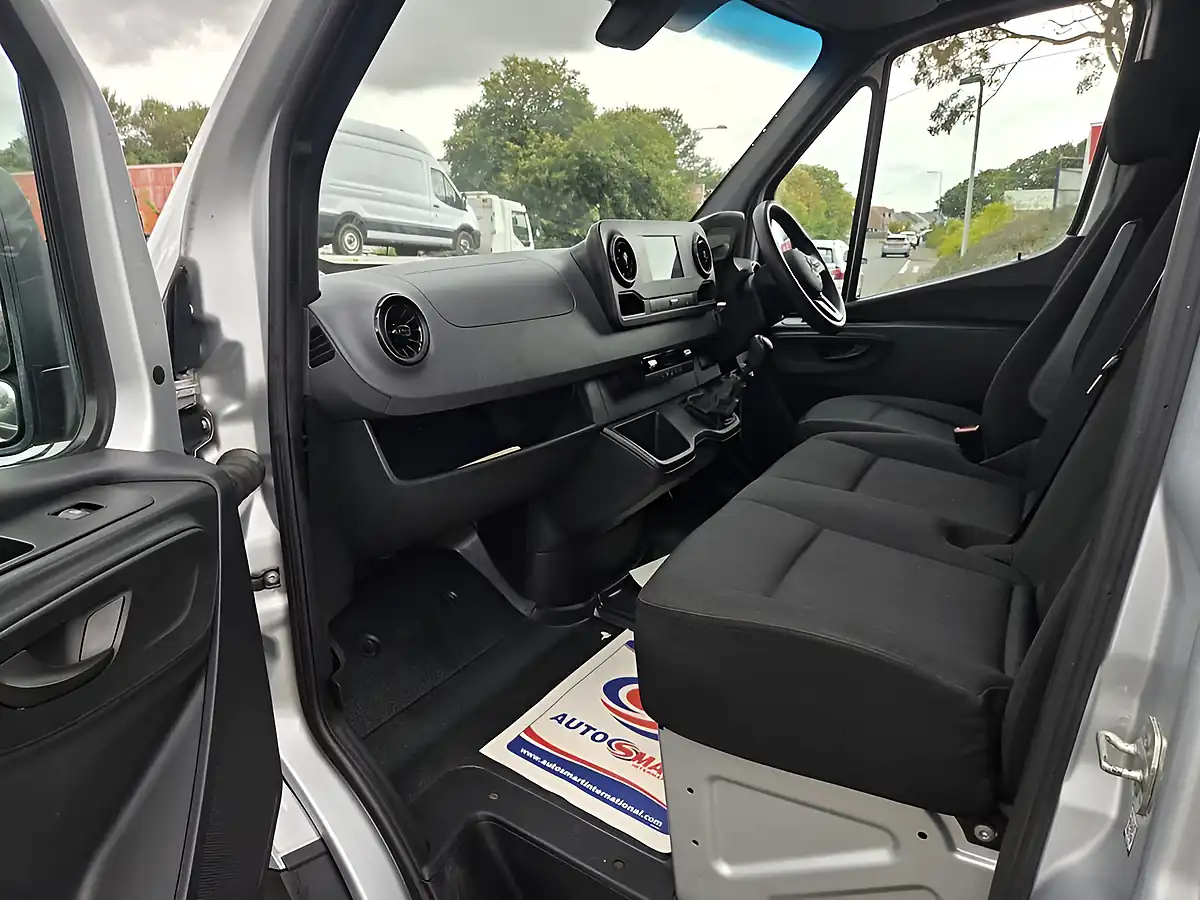 Used 2020 Mercedes-Benz Sprinter Progressive Silver - Interior and Exterior details 12