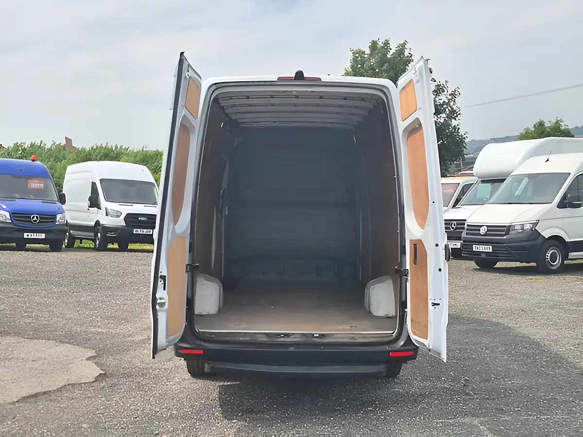 Used 2020 Mercedes-Benz Sprinter Progressive White - Interior and Exterior details 9