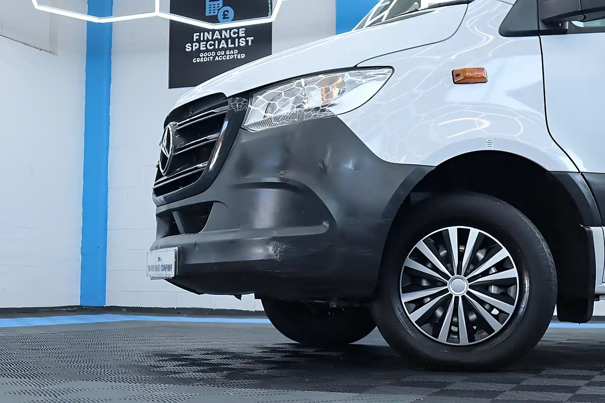 Used 2020 Mercedes-Benz Sprinter Progressive White - Interior and Exterior details 5