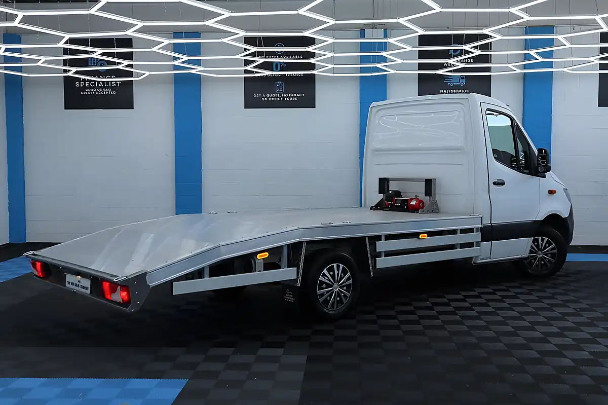 Used 2020 Mercedes-Benz Sprinter Progressive White - Interior and Exterior details 9