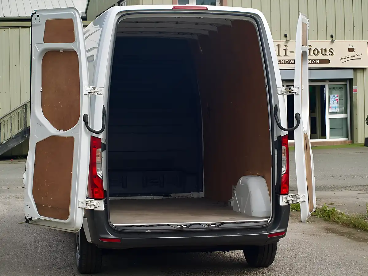Used 2020 Mercedes-Benz Sprinter Progressive White - Interior and Exterior details 10