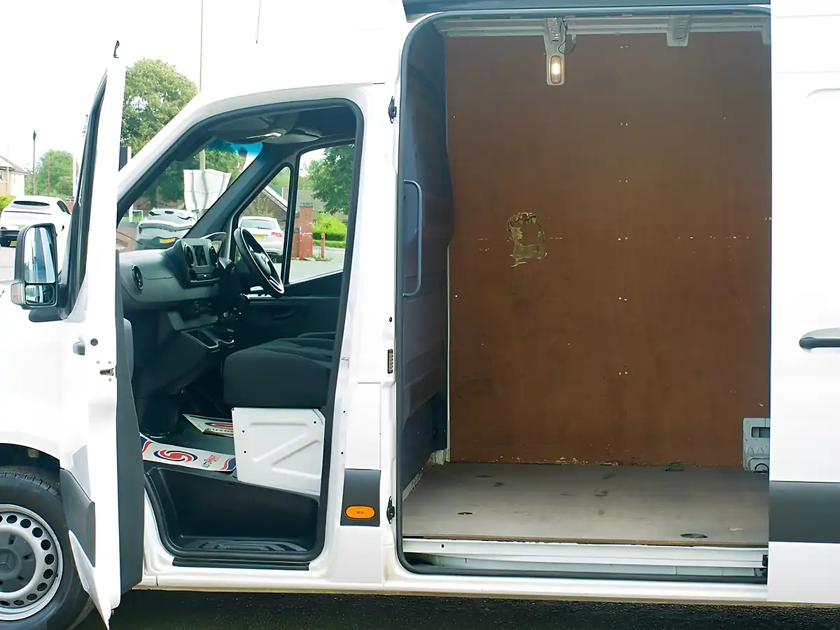 Used 2020 Mercedes-Benz Sprinter Progressive White - Interior and Exterior details 12