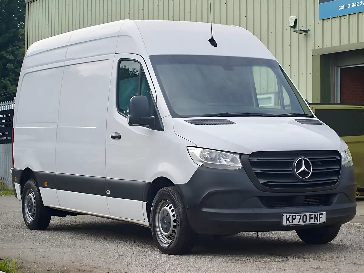 Used 2020 Mercedes-Benz Sprinter Progressive White - Interior and Exterior details 5