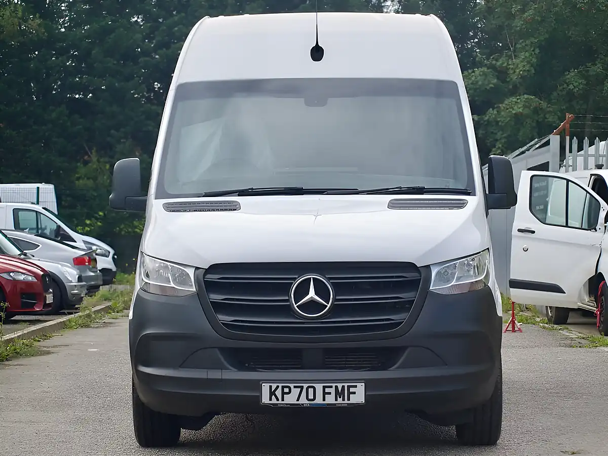 Used 2020 Mercedes-Benz Sprinter Progressive White - Interior and Exterior details 6