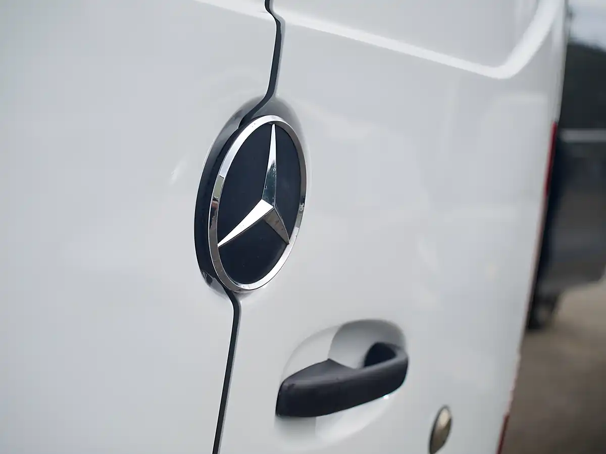 Used 2020 Mercedes-Benz Sprinter Progressive White - Interior and Exterior details 8