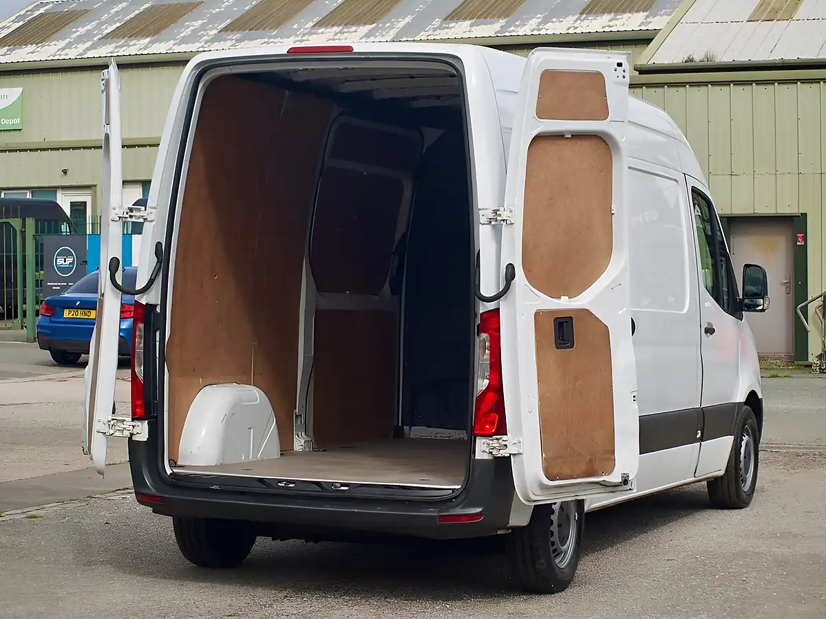 Used 2020 Mercedes-Benz Sprinter Progressive White - Interior and Exterior details 9