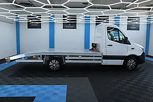 Used 2020 Mercedes-Benz Sprinter Progressive White - Interior and Exterior details 9